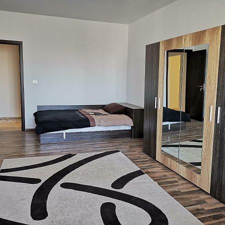 Appartement Tora Mora à Varna Extérieur photo