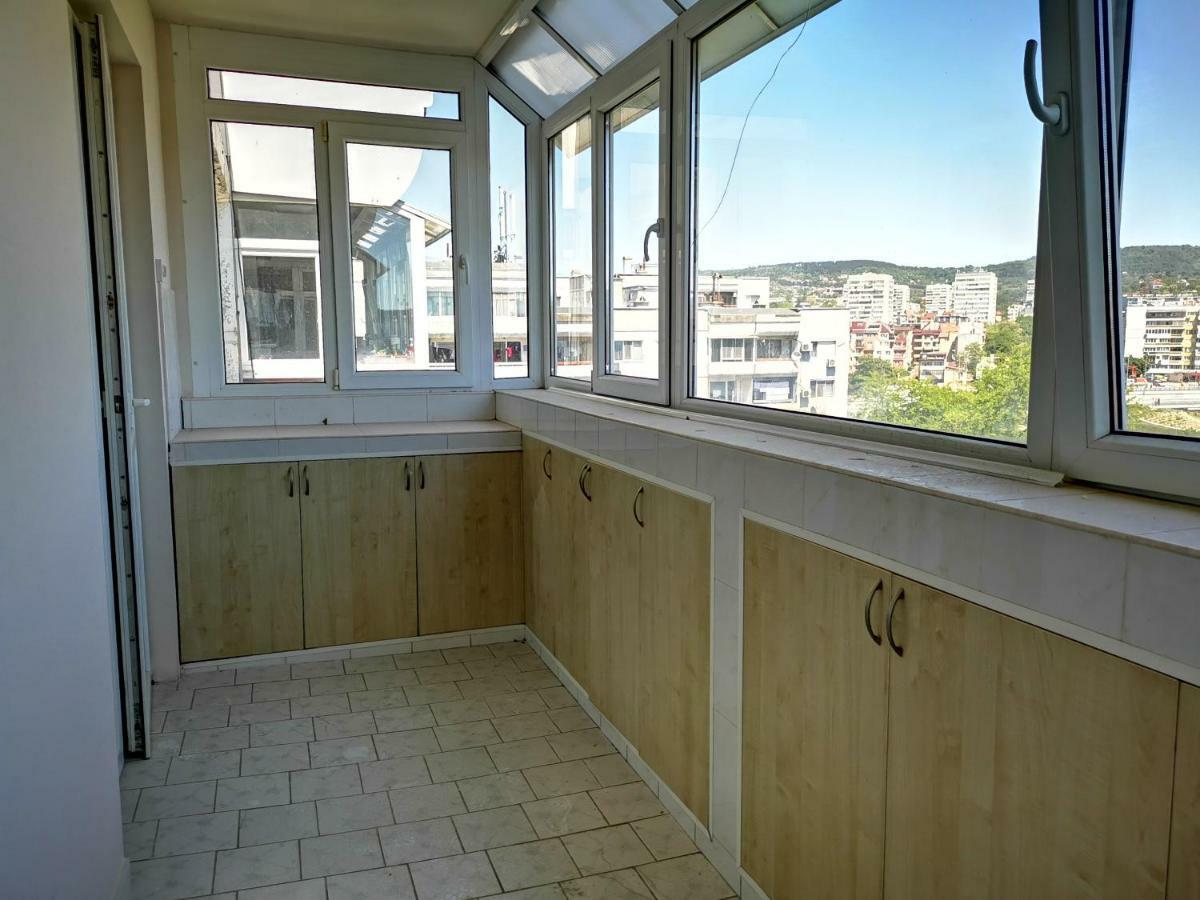 Appartement Tora Mora à Varna Extérieur photo